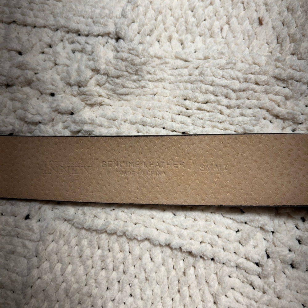 Casual Corner Annex Black Belt with Yellow Red Rhinestone Buckle - Picture 4 of 4